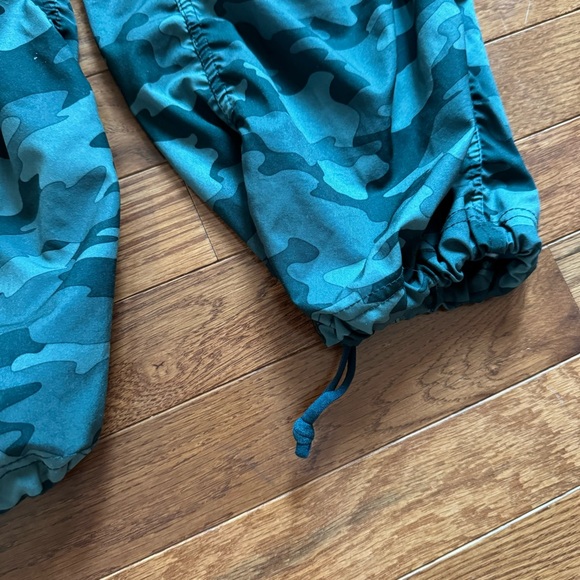 Kyodan Forest Green Activewear - Picture 2 of 6